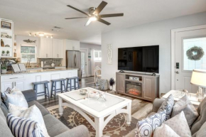 Ormond Beach Getaway, Walk to Coast and Restaurants!